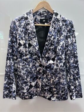 H&M Woman Navy & Gray Floral-Print Blazer